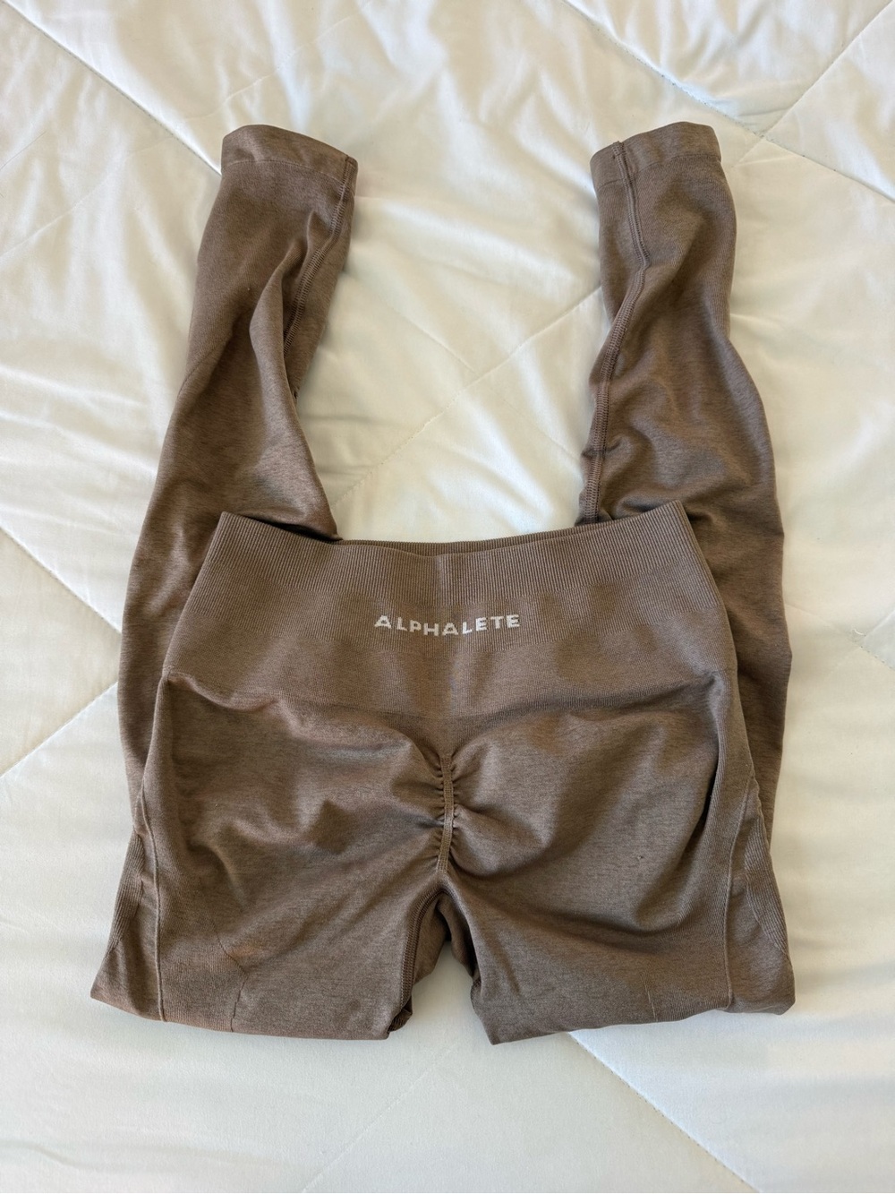 Alphalete Women’s High-Rise Brown Scrunch Leggings